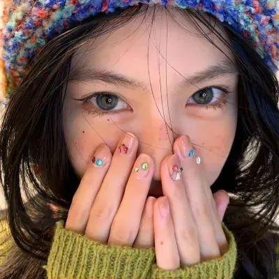 活在暗下
